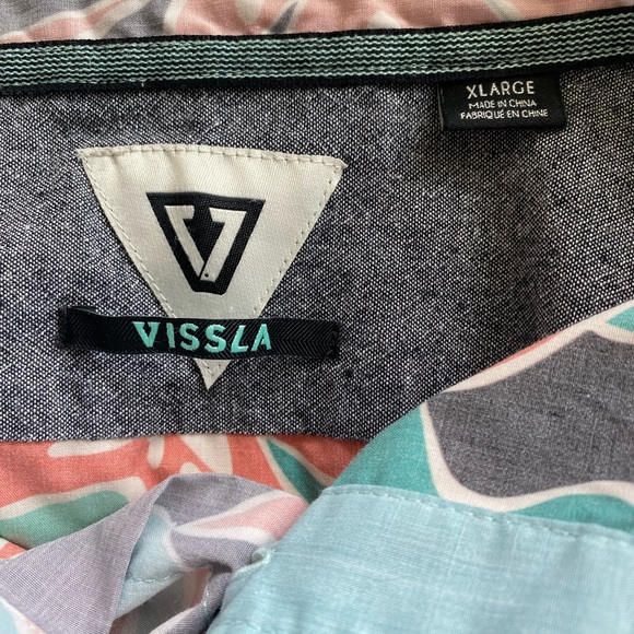 Vissla Floral Hawaiian Shirt Size XL - Picture 5 of 6